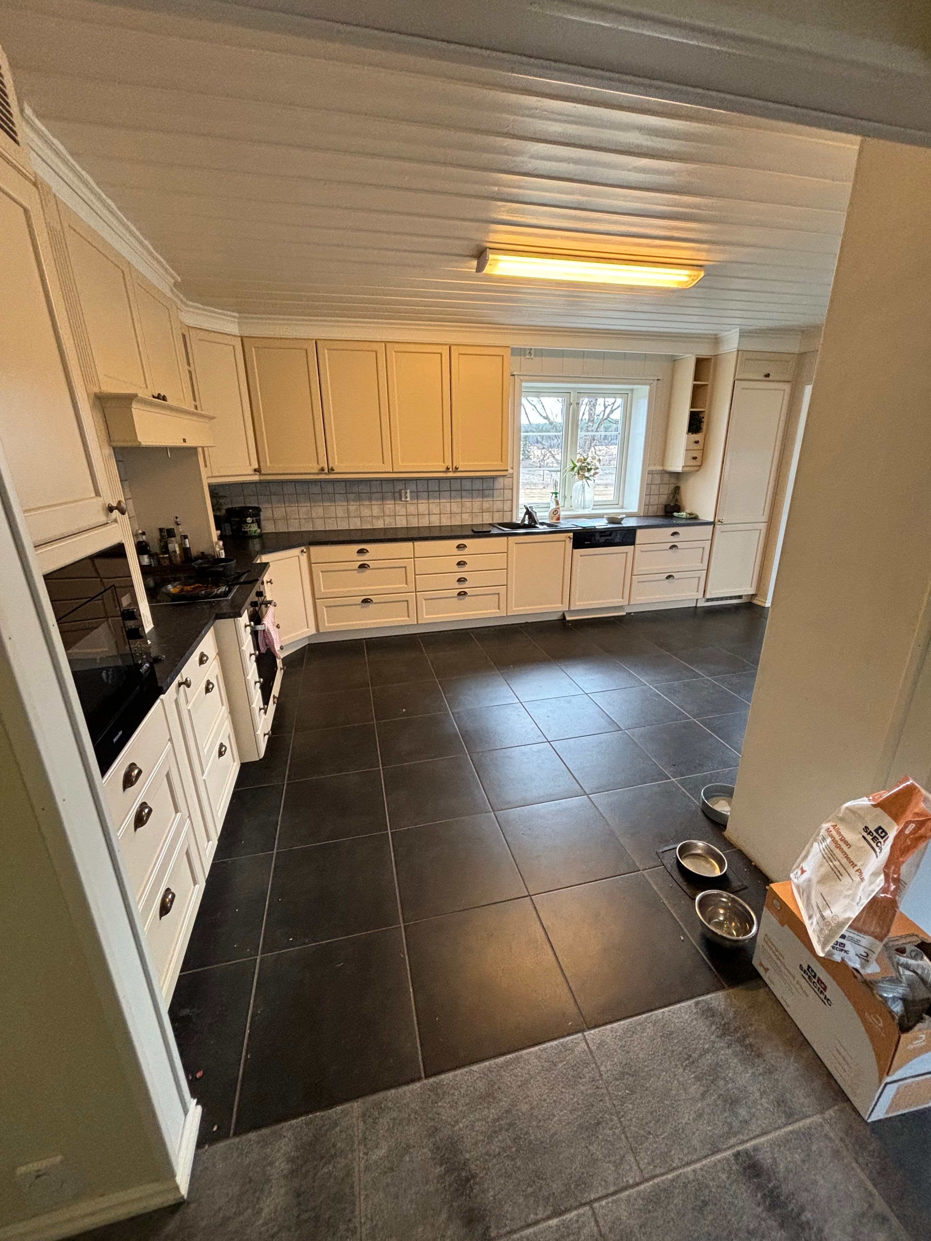 Prosessbilde 1 av kjøkkenrenovering - Totalrenovering av kjøkken i enebolig